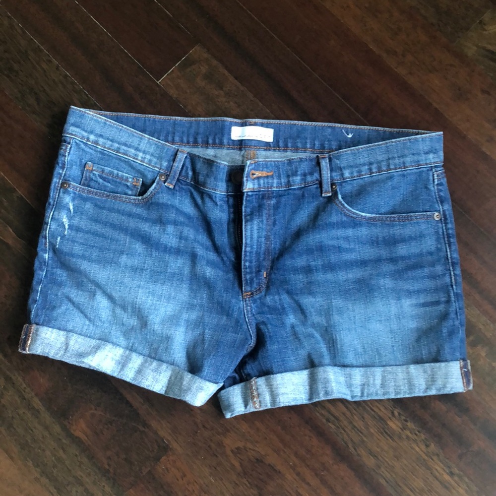 Women’s Rolled Cuff Denim Shorts